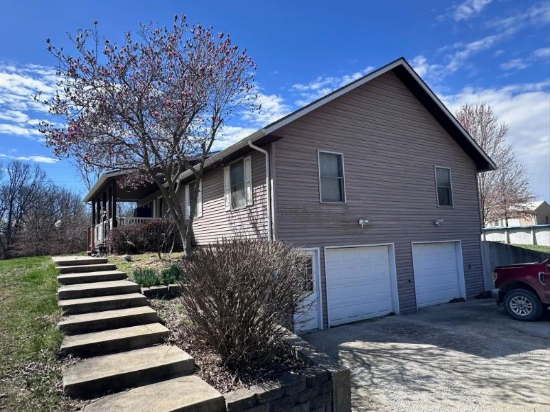 Melos Construction Exteriors & Siding project in Kansas City